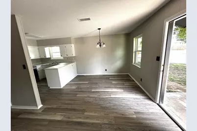 1402 N Adams St #4, Fredericksburg, TX 78624 - Photo 7
