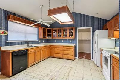 1310 N Warbler Dr., Kerrville, TX 78028 - Photo 5