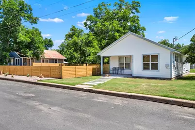 901 Bell St, Fredericksburg, TX 78624 - Photo 1