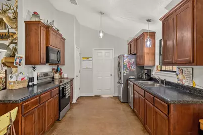 9998 Kirkner Rd, San Antonio, TX 78263 - Photo 7
