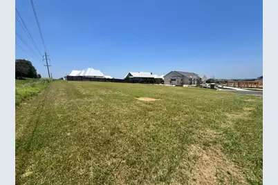 607 Taylor Ct, Fredericksburg, TX 78624 - Photo 3