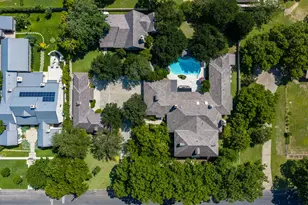 707 W Creek St, Fredericksburg, TX 78624 - Photo 3