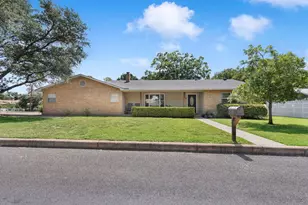 120 W Driftwood Dr, Fredericksburg, TX 78624 - Photo 1