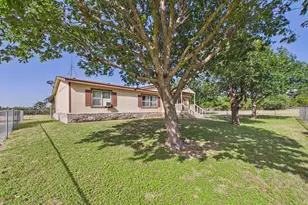1983 Wendel-Ahrens Rd, Fredericksburg, TX 78624 - Photo 7