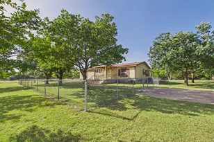 1983 Wendel-Ahrens Rd, Fredericksburg, TX 78624 - Photo 9