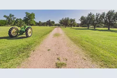 1983 Wendel Ahrens Rd, Fredericksburg, TX 78624 - Photo 5