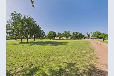1983 Wendel Ahrens Rd, Fredericksburg, TX 78624 - Photo 15