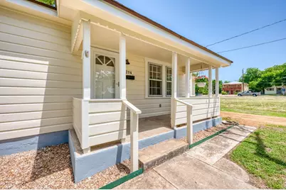204 N Orange St, Fredericksburg, TX 78624 - Photo 5