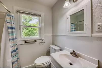 204 N Orange St, Fredericksburg, TX 78624 - Photo 11