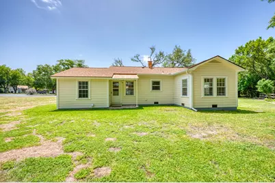 204 N Orange St, Fredericksburg, TX 78624 - Photo 23