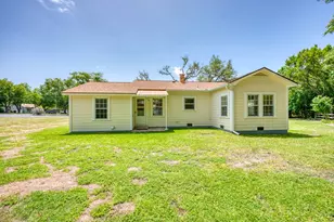 204 N Orange St, Fredericksburg, TX 78624 - Photo 23