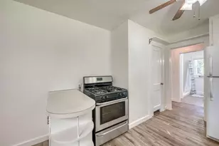 204 N Orange St, Fredericksburg, TX 78624 - Photo 19