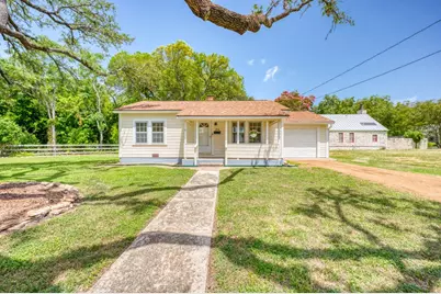 204 N Orange St, Fredericksburg, TX 78624 - Photo 5
