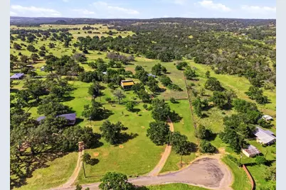 213 Cardinal Dr, Fredericksburg, TX 78624 - Photo 1