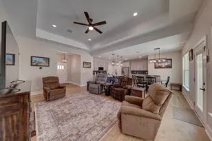 1808 N Chateau Ln, Kerrville, TX 78028 - Photo 5