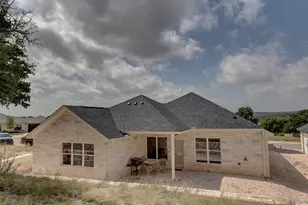 1808 N Chateau Ln, Kerrville, TX 78028 - Photo 23