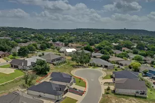 1808 N Chateau Ln, Kerrville, TX 78028 - Photo 25