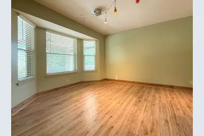 114 Edgewood Dr, Fredericksburg, TX 78624 - Photo 7