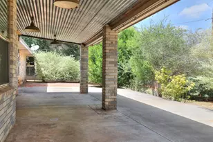 114 Edgewood Dr, Fredericksburg, TX 78624 - Photo 15