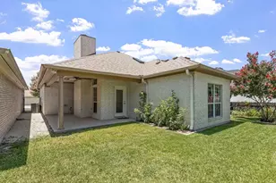 444 Summit Cir, Fredericksburg, TX 78624 - Photo 17
