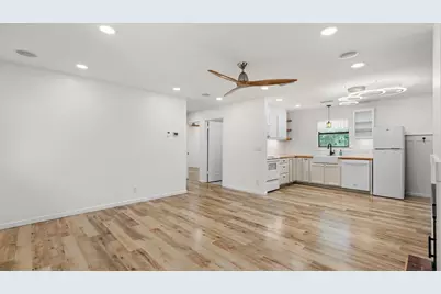 221 Felps, Blanco, TX 78606 - Photo 13