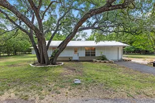 221 Felps, Blanco, TX 78606 - Photo 3