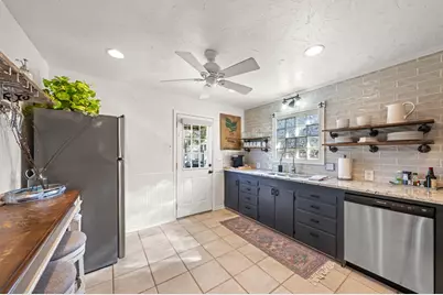 110 Beverly Dr, Fredericksburg, TX 78624 - Photo 7