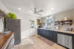 110 Beverly Dr, Fredericksburg, TX 78624 - Photo 7