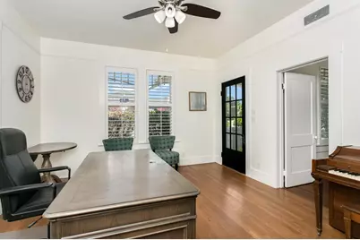 711 W Main St, Fredericksburg, TX 78624 - Photo 5