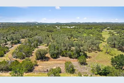 118 E Creekview Dr, Johnson City, TX 78636 - Photo 31