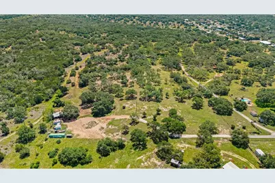 118 E Creekview Dr, Johnson City, TX 78636 - Photo 29