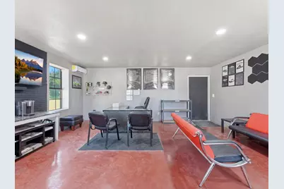 117 Business Dr, Kerrville, TX 78028 - Photo 5