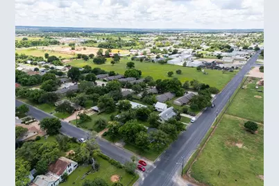 599 E Highway St, Fredericksburg, TX 78624 - Photo 37