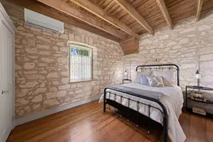 419 W San Antonio St, Fredericksburg, TX 78624 - Photo 19