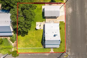 419 W San Antonio St, Fredericksburg, TX 78624 - Photo 45