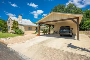 419 W San Antonio St, Fredericksburg, TX 78624 - Photo 37