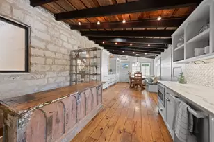 419 W San Antonio St, Fredericksburg, TX 78624 - Photo 21