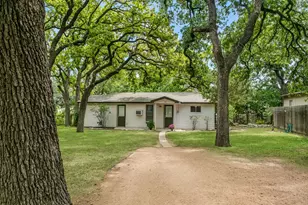 111 Beverly Dr, Fredericksburg, TX 78624 - Photo 35