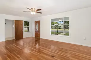111 Beverly Dr, Fredericksburg, TX 78624 - Photo 5