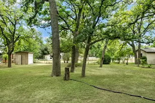 111 Beverly Dr, Fredericksburg, TX 78624 - Photo 47