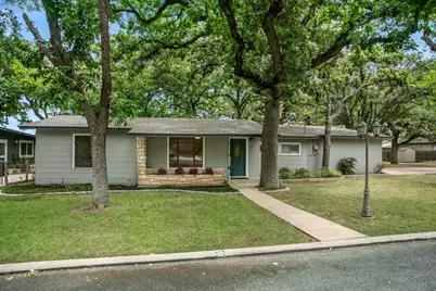 111 Beverly Dr, Fredericksburg, TX 78624 - Photo 3