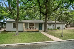 111 Beverly Dr, Fredericksburg, TX 78624 - Photo 3