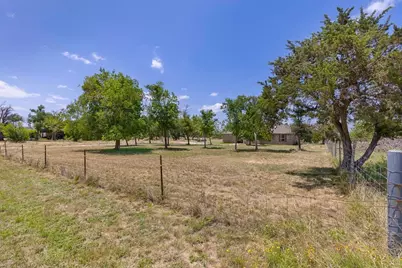 143 Michael Dr, Harper, TX 78631 - Photo 29