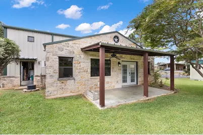 101 E Grothe St, Fredericksburg, TX 78624 - Photo 13