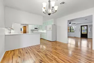 101 E Grothe St, Fredericksburg, TX 78624 - Photo 17