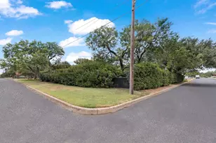 101 E Grothe St, Fredericksburg, TX 78624 - Photo 43