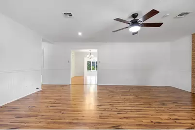101 E Grothe St, Fredericksburg, TX 78624 - Photo 19