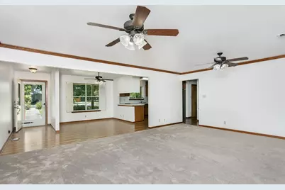 301 W Hackberry St, Fredericksburg, TX 78624 - Photo 15