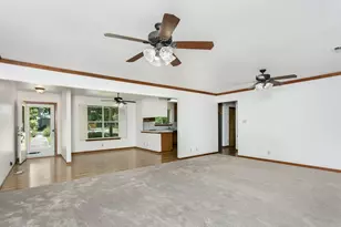 301 W Hackberry St, Fredericksburg, TX 78624 - Photo 15