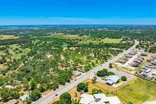 1709 N Llano St, Fredericksburg, TX 78624 - Photo 11
